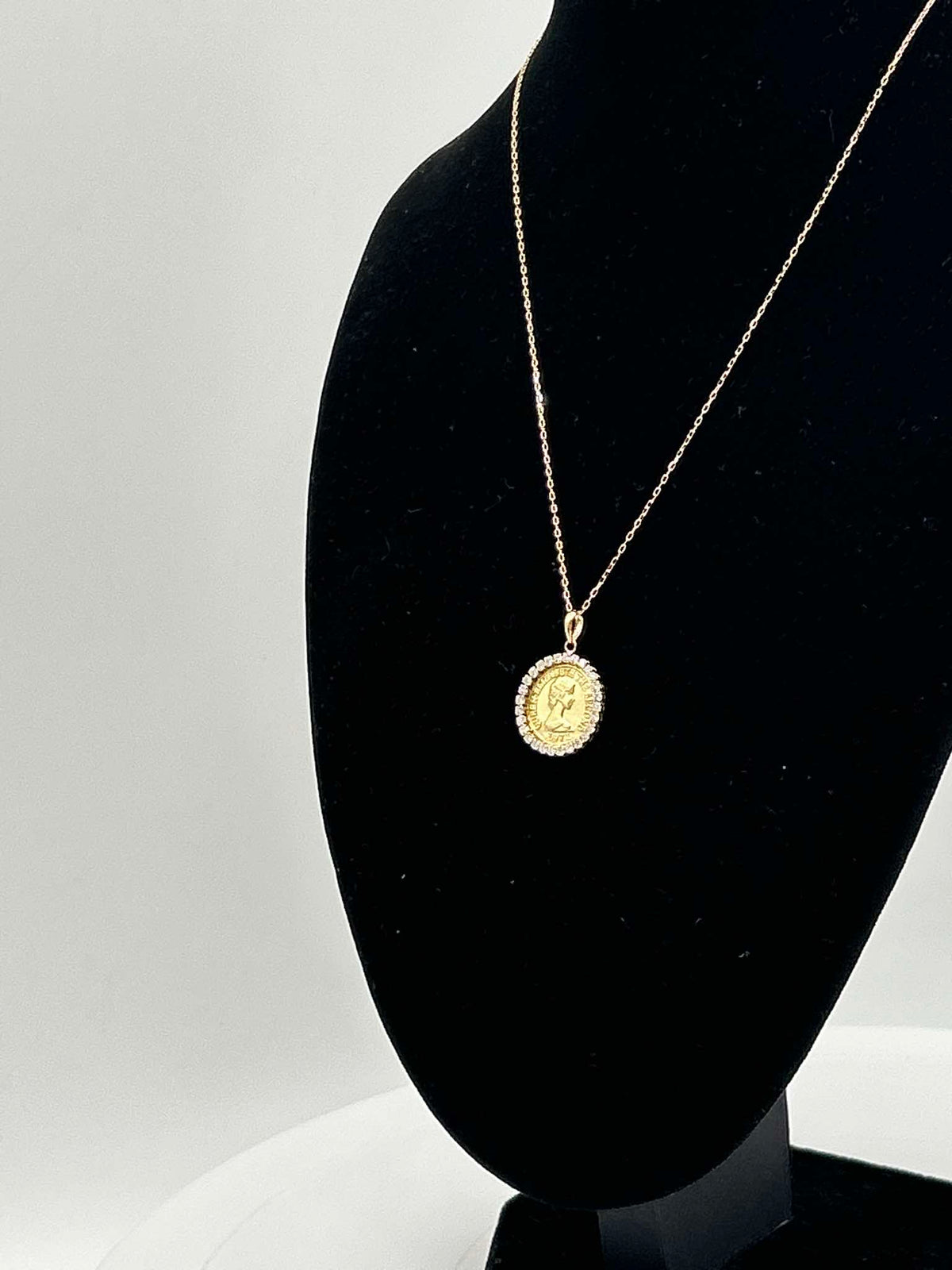 K18 YG Coin Pendant Necklace 0.40ct 1.60g